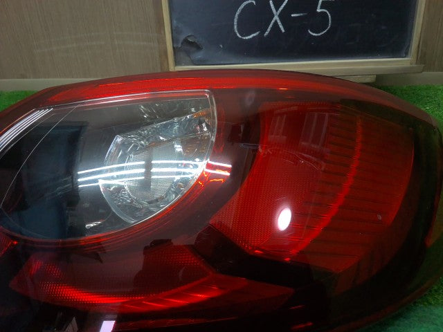 【中古】ＣＸ－５ LDA-KE2AW 右 テールランプ