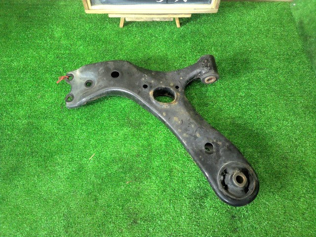 【中古】マークＸジオ DBA-ANA15 左 フロント