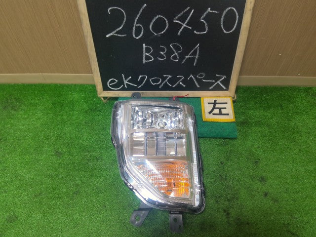 【中古】ｅＫクロススペース 4AA-B38A 左 フォグランプ