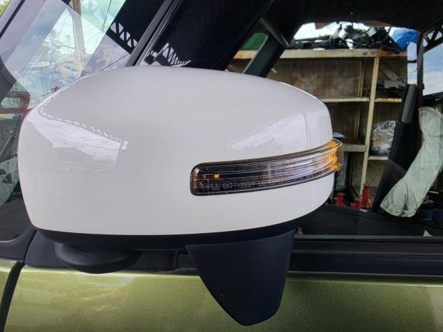 【中古】ｅＫクロススペース 4AA-B38A 左 サイドミラー