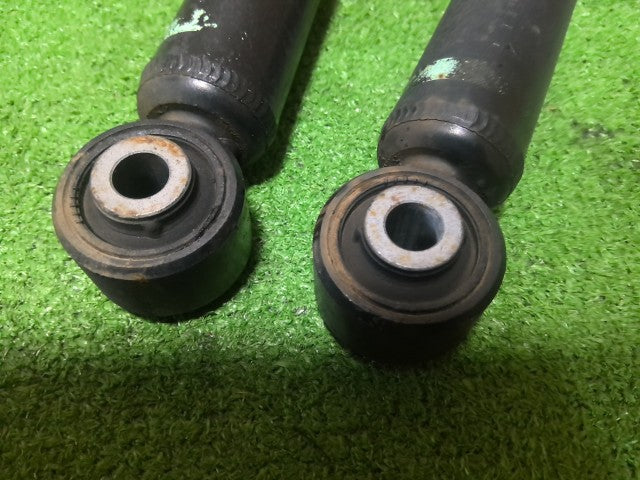 【中古】ｅＫクロススペース 4AA-B38A リア ショック