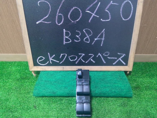 【中古】ｅＫクロススペース 4AA-B38A パワーウインドウスイッチ PWスイッチ