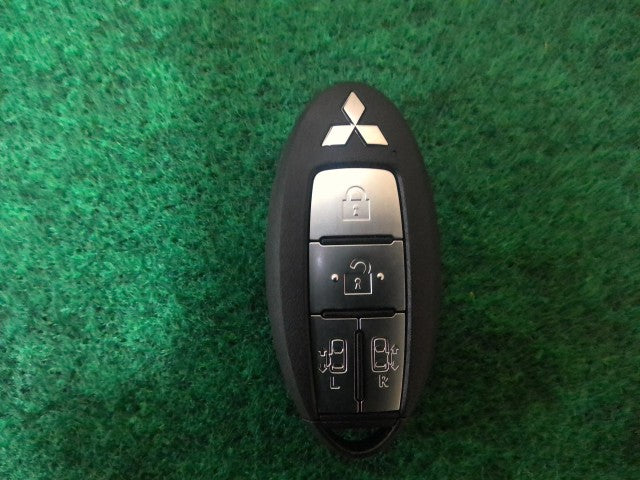 【中古】ｅＫクロススペース 4AA-B38A キーレスリモコン スマートキー