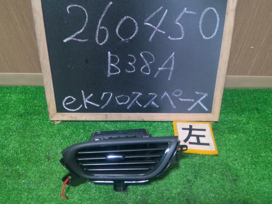 【中古】ｅＫクロススペース 4AA-B38A 助手席 左側