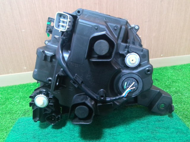 【中古】ジムニー 3BA-JB64W 右 ヘッドランプ