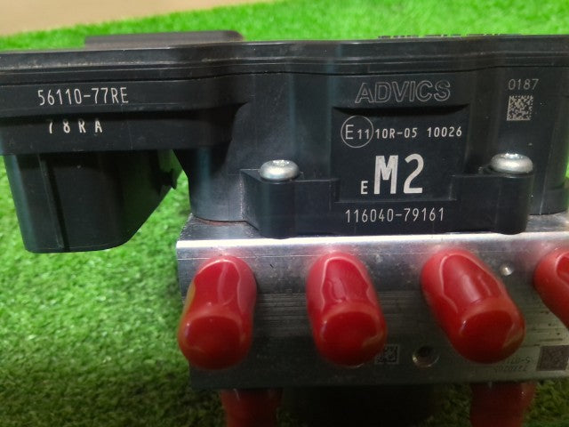 【中古】ジムニー 3BA-JB64W ＡＢＳアクチュエーター 56130-77RG0