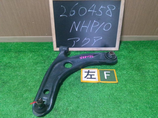 【中古】アクア DAA-NHP10 左 フロント