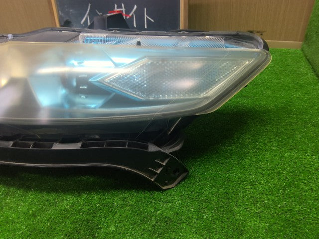 【中古】インサイト DAA-ZE2 左 ヘッドランプ