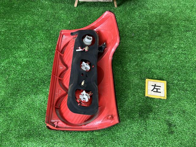 【中古】ラウム UA-NCZ20 左テールランプ ブレーキランプ