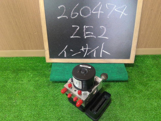 【中古】インサイト DAA-ZE2 ＡＢＳアクチュエーター 57110-TM8-J02