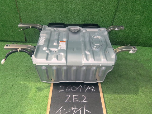 【中古】インサイト DAA-ZE2 ＨＶ ハイブリッド