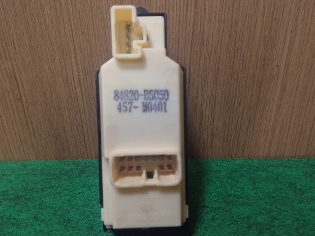 【中古】ハイゼットアトレ ABA-S331G パワーウインドウスイッチ PWスイッチ