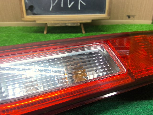 【中古】アルト DBA-HA36S 右 テールランプ