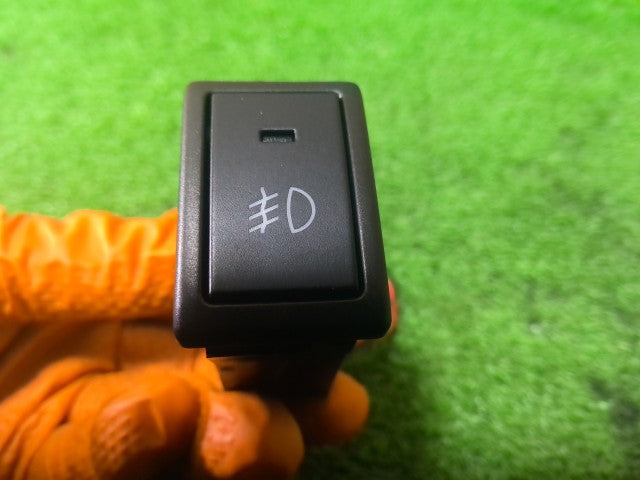 【中古】キャリィ EBD-DA16T フォグランプ スイッチ