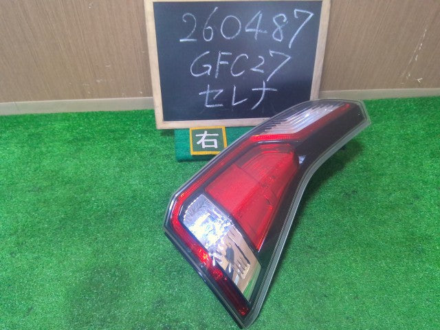 【中古】セレナ DAA-GFC27 右 テールランプ