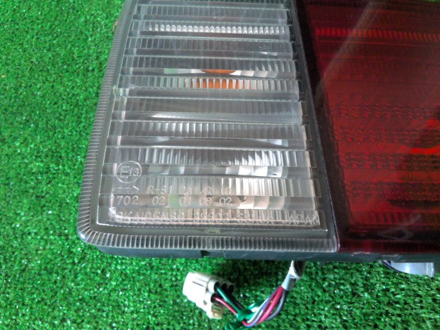 【中古】エブリィ EBD-DA64V 右 テールランプ