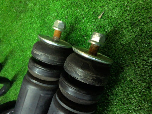 【中古】ステップワゴン DBA-RK5 リア ショック