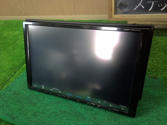 【中古】ギャザズ カーナビゲーション VXM-135VFNI ジャンク品