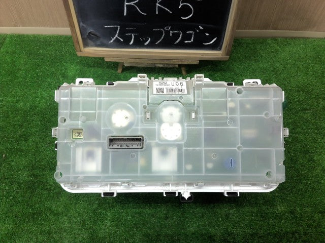 【中古】ステップワゴン DBA-RK5 スピードメーター 78100-SZW-902