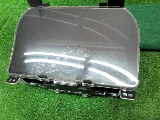【中古】ステップワゴン DBA-RK5 スピードメーター 78100-SZW-902