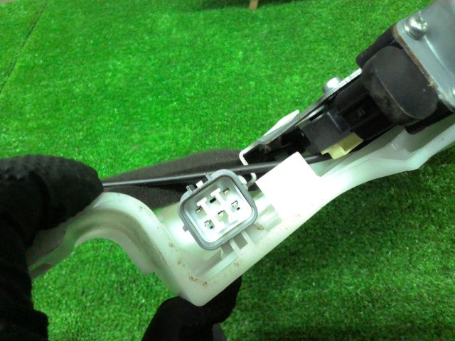 【中古】ステップワゴン DBA-RK5 右 リア