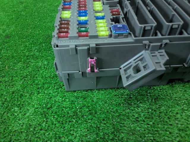 【中古】ステップワゴン DBA-RK5 運転席 側