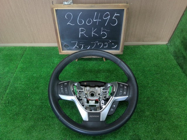 【中古】ステップワゴン DBA-RK5 レザー 革
