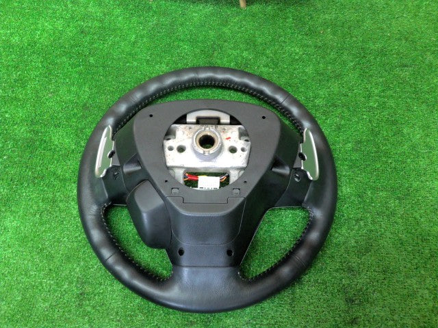 【中古】ステップワゴン DBA-RK5 レザー 革