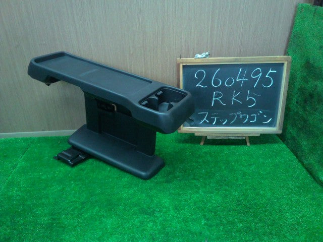 【中古】ステップワゴン DBA-RK5 フロント センター