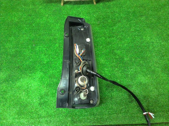 【中古】ｅＫワゴン DBA-H82W 左テールランプ ブレーキランプ