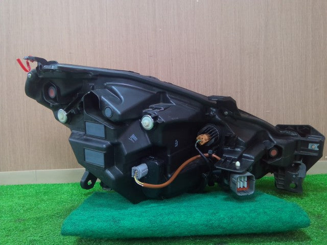 【中古】GR ８６ 3BA-ZN8 左
