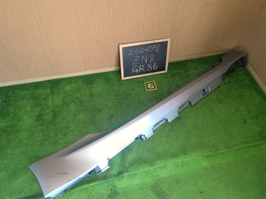 【中古】GR ８６ 3BA-ZN8 右