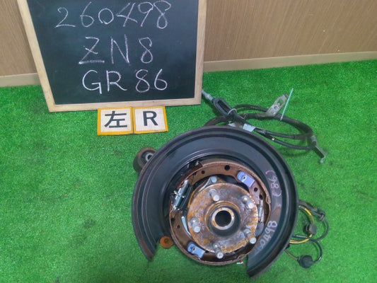 【中古】GR ８６ 3BA-ZN8 左