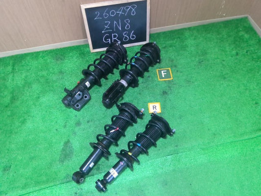 【中古】GR ８６ 3BA-ZN8 ストラット