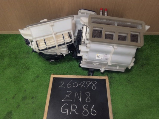 【中古】GR ８６ 3BA-ZN8 カーヒーター