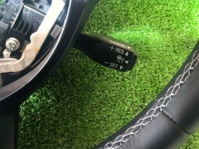 【中古】GR ８６ 3BA-ZN8 ステアリングホイール