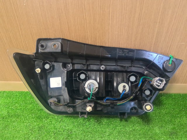 【中古】ワゴンＲ DBA-MH35S 右 テールランプ