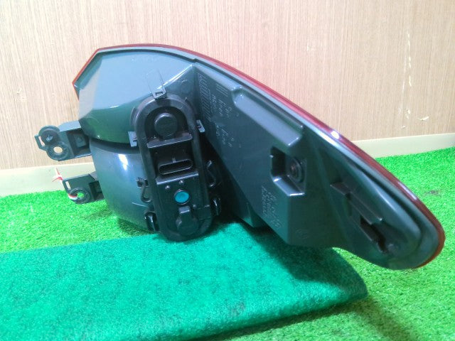 【中古】BMW LDA-HT20 左 テールランプ