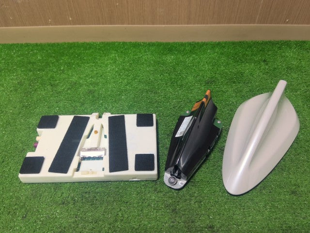 【中古】BMW LDA-HT20 アンテナ ルーフ