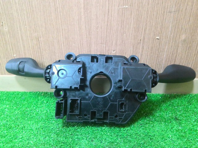 【中古】BMW LDA-HT20 ディマースイッチ ウインカー