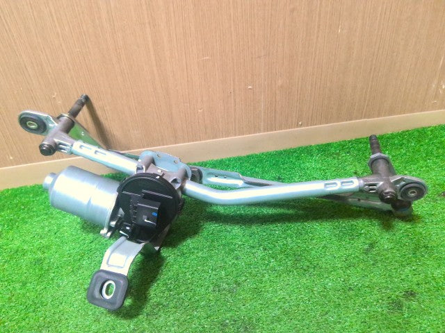 【中古】BMW LDA-HT20 フロント ワイパーモーター