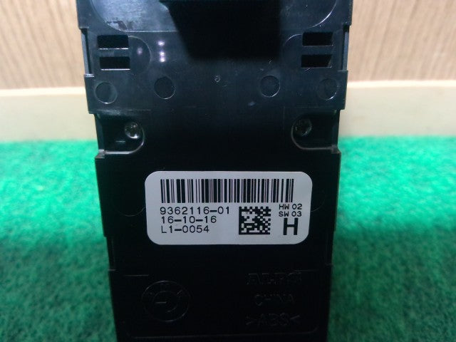 【中古】BMW LDA-HT20 パワーウインドウスイッチ PWスイッチ