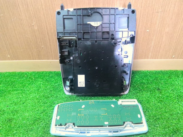 【中古】BMW LDA-HT20 ルームランプ マップランプ