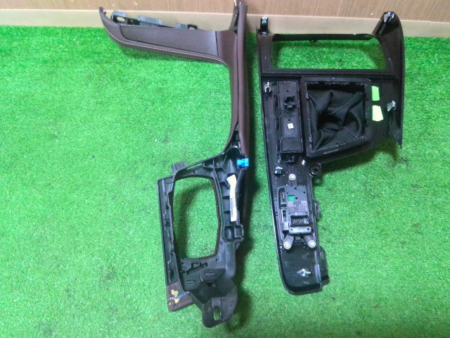 【中古】BMW LDA-HT20 レザー 革