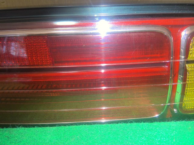 【中古】ソアラ E-JZZ31 左 テールランプ