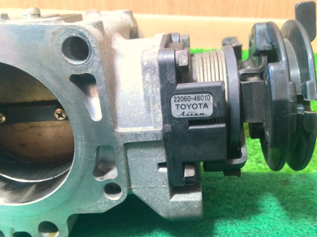 【中古】ソアラ E-JZZ31 スロットルボディ スロボ