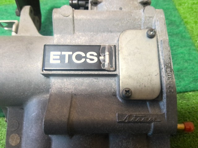【中古】ソアラ E-JZZ31 スロットルボディ スロボ