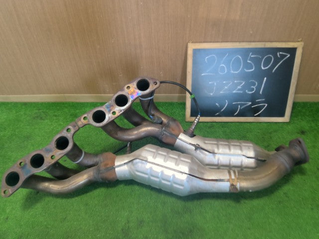 【中古】ソアラ E-JZZ31 触媒 キャタライザー