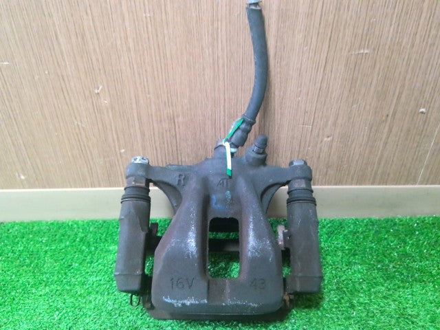 【中古】ソアラ E-JZZ31 右 リア