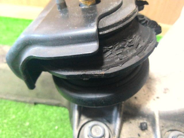 【中古】ソアラ E-JZZ31 フロント クロス